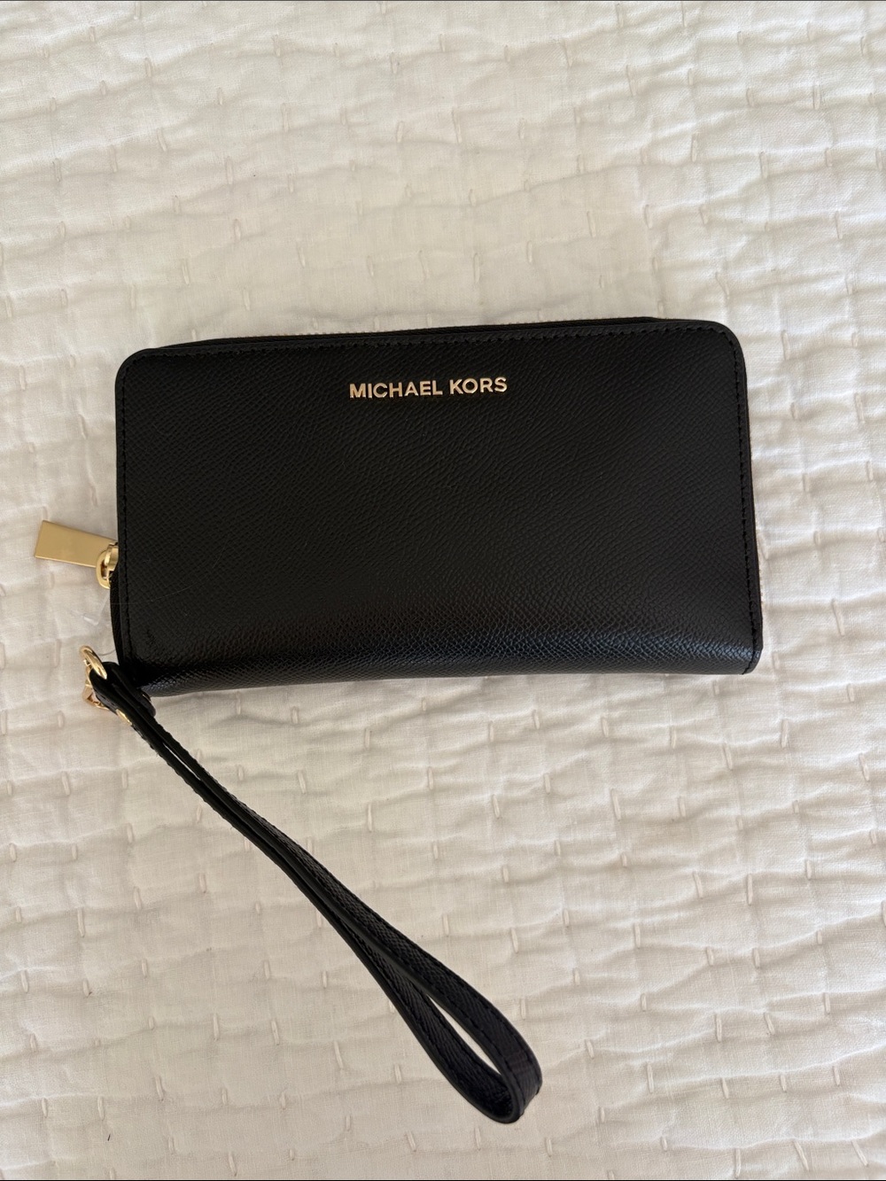 Michael Kors wristlet wallet